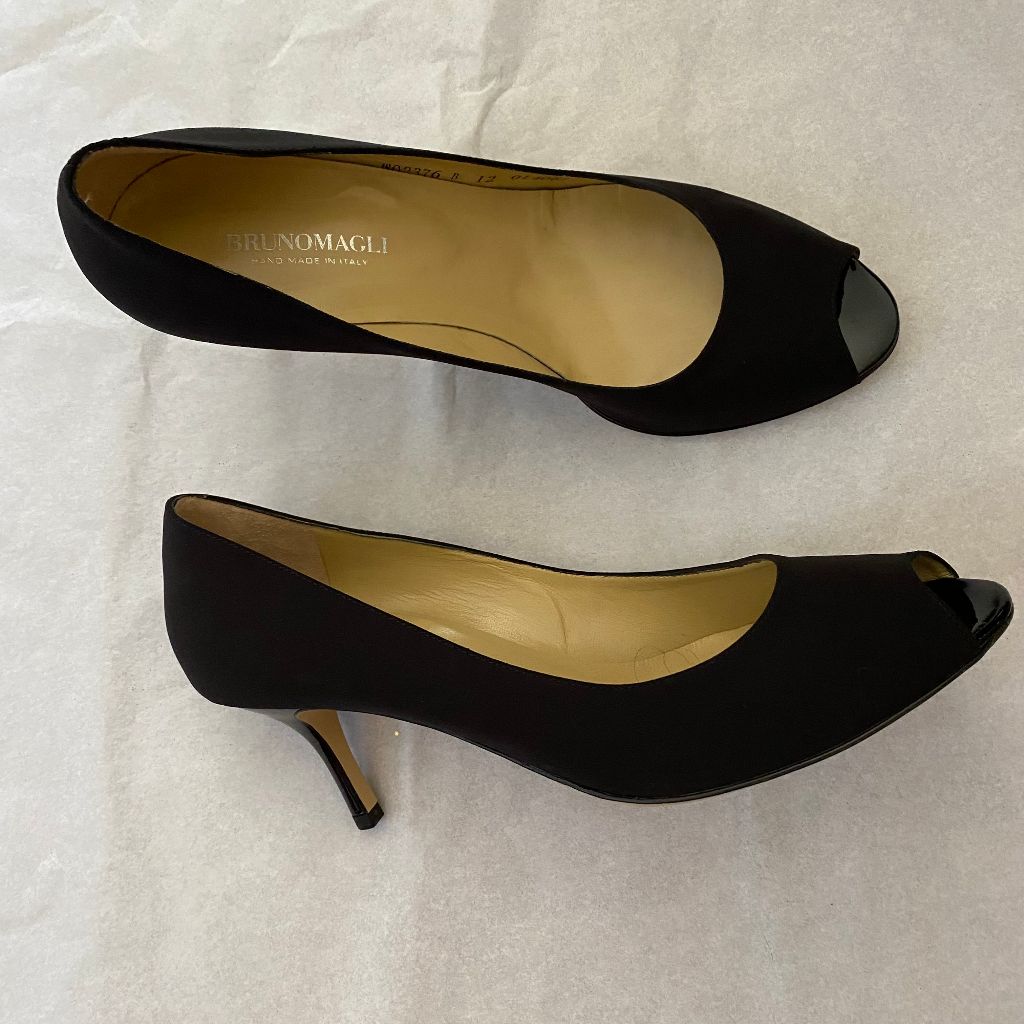 bruno magli peep toe pumps